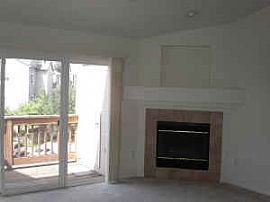 Corner Unit with Detached Garage in Littleton, CO (Photo 2 of 4)