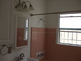 CLASSY CHARMING AND COZY in Leimert Park, CA