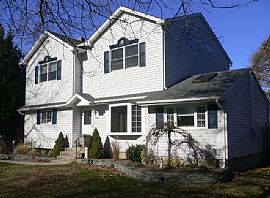 Exquisite Colonial on Long Island in West Sayville, NY