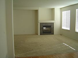 Huge 4 Bedroom Home in Littleton  in Littleton, CO (Photo 2 of 5)