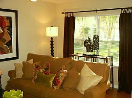 South Tampa Condo in Tampa, FL (Photo 3 of 4)