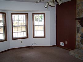 CHARMING 3 BDRM FAMILY HOME FOR RENT in Stone Mountain, GA (Photo 4 of 6)