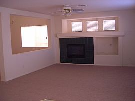 Spacious 2-story 4-bds home for rent in Las Vegas, NV (Photo 4 of 5)