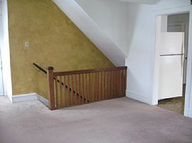 2nd floor apartment in a Victorian home in Souderton, PA (Photo 3 of 4)