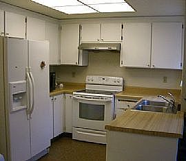 Large Single Family House In Tustin  in Tustin, CA (Photo 3 of 3)