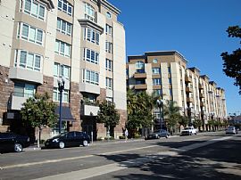 Newer/Contemporary Downtown 1 BR Condo  in San Diego, CA