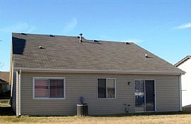  Woodridge Single Family House for rent- in Woodridge, IL (Photo 2 of 6)