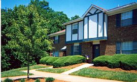 spacious 1 bedroom in Hickory, NC (Photo 2 of 4)