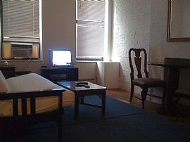 Furnished studio for Reduced Price in Manhattan, NY (Photo 3 of 6)