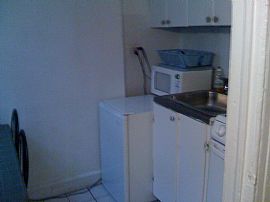 High Ceiling Furnished Studio Available in Manhattan, NY (Photo 4 of 6)