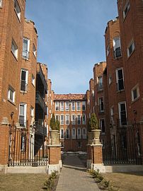 2BR/BTH $150 off 1st 3 mos! In unit W/D! in Rogers Park, IL