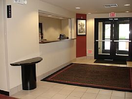 Fully Furnished Studio Suites/Month to M in Oceanside, CA (Photo 2 of 5)