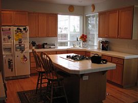 Jones Farm Executive Home in Hillsboro, OR (Photo 5 of 6)