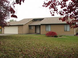 Country Home in the City in Sherwood, OR