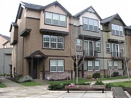 Brookwood Crossing in Hillsboro, OR