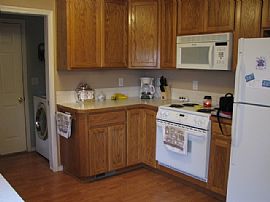 Forest Grove Townhouse in Forest Grove, OR (Photo 2 of 6)