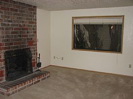 Hidden Pine Apartments in Forest Grove, OR (Photo 3 of 6)