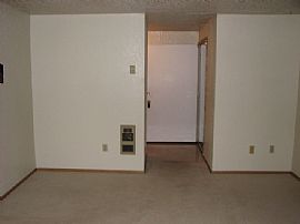 Hidden Pine Apartments in Forest Grove, OR (Photo 4 of 6)