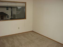 Hidden Pine Apartments in Forest Grove, OR (Photo 5 of 6)