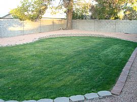 Beautiful & bright house $500 off 1st mo in Phoenix, AZ (Photo 2 of 3)