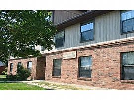 Condo Rental 3 blocks from NIU Campus in Dekalb, IL