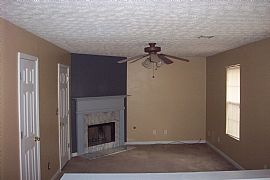 MOVE-IN SPECIAL FOR BEAUTIFUL HOME! in Lithonia, GA (Photo 1 of 4)