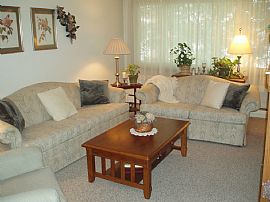 Bright and Spacious One Bedroom in Fridley, MN (Photo 2 of 6)