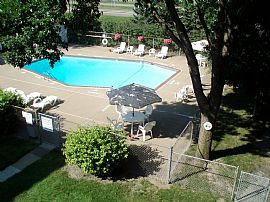 Bright and Spacious One Bedroom in Fridley, MN