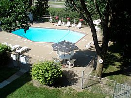 Bright and Spacious Two Bedroom  in Fridley, MN