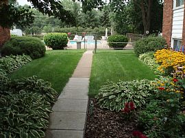 Bright and Spacious Two Bedroom  in Fridley, MN (Photo 2 of 6)