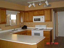 Amazing Gilbert Rental W/pebble pool in Gilbert, AZ (Photo 2 of 4)