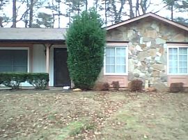Nice Single Family Home available in Stone Mountain, GA (Photo 2 of 2)