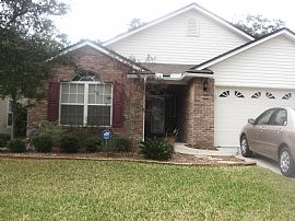 beautiful 4/2 home in Orange Park, FL