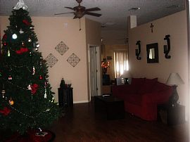 beautiful 4/2 home in Orange Park, FL (Photo 2 of 5)