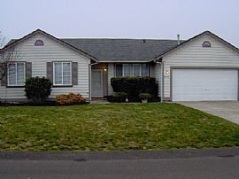 Beautiful House in Spanaway, WA (Photo 3 of 3)