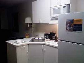 Furnished Units Available! in East Rutherford, NJ (Photo 3 of 5)