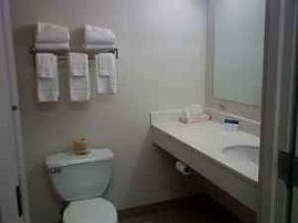 Furnished Units Available! in East Rutherford, NJ (Photo 4 of 5)