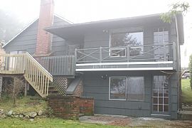 Live on Water. Luxurious 3 bd, 1.5 bath in Auburn, WA (Photo 6 of 6)