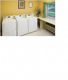 Beautiful Hotel With Full Kitchen in Burbank, CA (Photo 5 of 5)