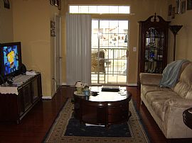 Beautiful Condominium in Arlington, VA (Photo 1 of 6)