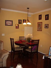 Beautiful Condominium in Arlington, VA (Photo 4 of 6)