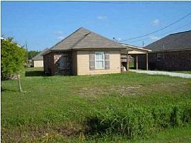 Newer House in Quiet Neighborhood in Patterson, LA
