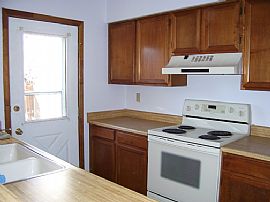 Spacious 2 bed/2 bath townhome in Westminster, CO (Photo 4 of 4)