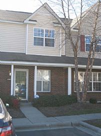 Beautiful Townhome Great for Roomates in Charlotte, NC