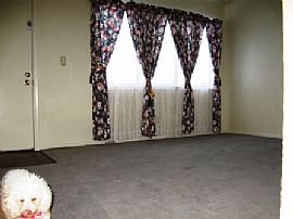 Amazing 3 Bedroom Red Brick Home in Flint, MI (Photo 2 of 6)