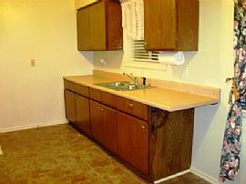 Amazing 3 Bedroom Red Brick Home in Flint, MI (Photo 3 of 6)