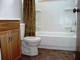 Amazing 3 Bedroom Red Brick Home in Flint, MI (Photo 6 of 6)