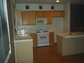 Wonderful Townhouse Ready to move in in Westminster, CA (Photo 2 of 6)