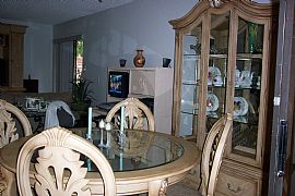 Spaciuos Townhouse For Rent in Pembroke Pines, FL (Photo 2 of 2)