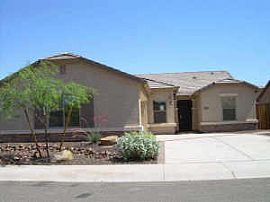 Spacious Single Story 4/5 Bedrooms! in Buckeye, AZ
